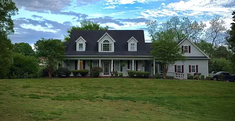 38 E Circle Dr, Rossville, GA 30741