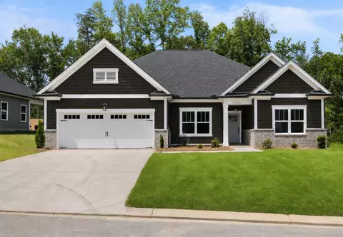 196 Winchester Dr #18, Rossville, GA 30741