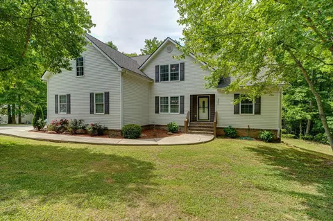 2800 Back Valley Rd, Trenton, GA 30752