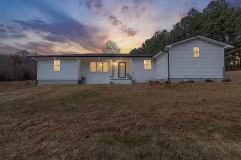 1144 Ridgeway Rd, Lafayette, GA 30728