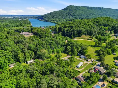 3190 Plaza Cir, Chattanooga, TN 37419
