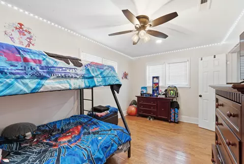 Bedroom - 6133 E Brainerd Rd, Chattanooga, TN 37421 photo 4 of 7