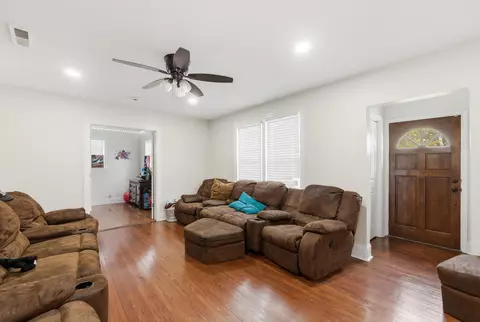 Entry Way - 6133 E Brainerd Rd, Chattanooga, TN 37421 photo 6 of 10