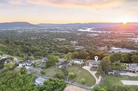 500 N Crest Rd, Chattanooga, TN 37404