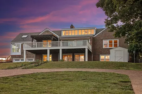500 N Crest Rd, Chattanooga, TN 37404