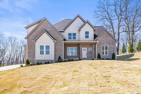 7833 Stonehenge Dr, Chattanooga, TN 37421