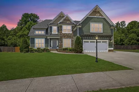 6727 Neville Dr, Ooltewah, TN 37363