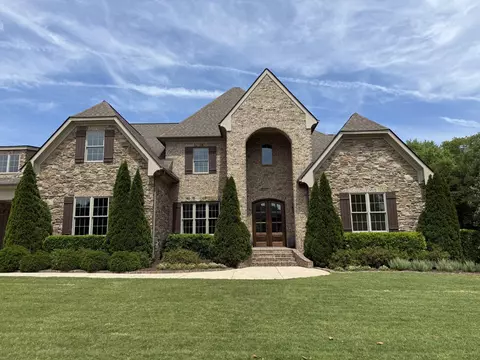 1292 Quiet Pond Dr, Chattanooga, TN 37415