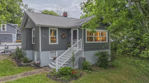 411 School St, Rossville, GA 30741