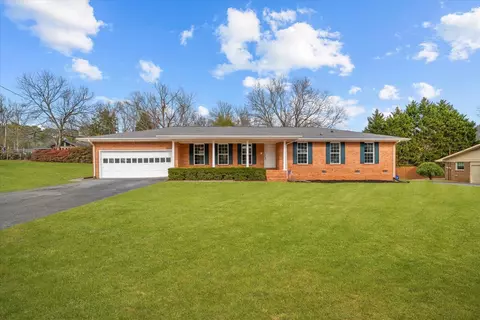 129 Lisa Ln, Dalton, GA 30720