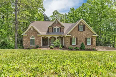 308 Creekshire Dr, Signal Mountain, TN 37377