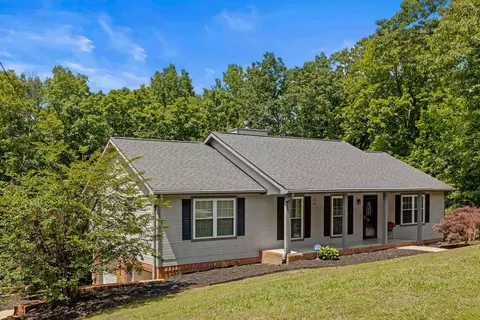 40 Brookside Dr, Ringgold, GA 30736