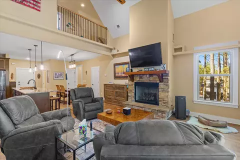 Living - 316 Compass Dr, Jasper, TN 37347 photo 1 of 3