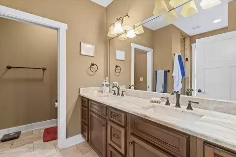 Bath - 316 Compass Dr, Jasper, TN 37347 photo 2 of 4