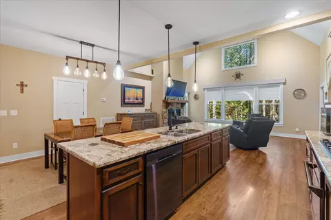 Kitchen - 316 Compass Dr, Jasper, TN 37347 photo 4 of 6