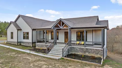 2323 River Bluffs Dr, Jasper, TN 37347