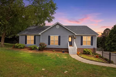 808 Brookcrest Ln, Hixson, TN 37343