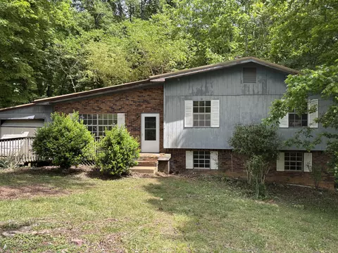 1017 Hillcrest Rd, Hixson, TN 37343