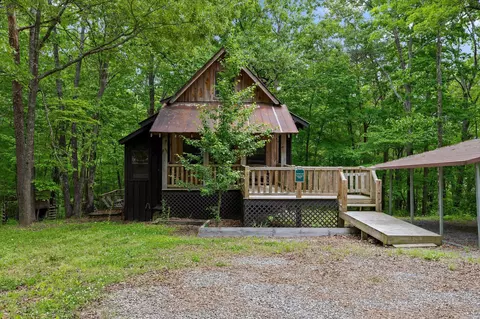 65 Rocky Top Trl, Trenton, GA 30752