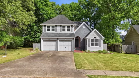 2418 Charleston Sq, Chattanooga, TN 37421