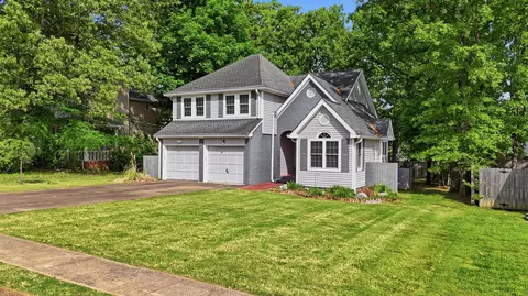 2418 Charleston Sq, Chattanooga, TN 37421