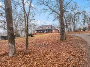 6835 Cooley Rd, Ooltewah, TN 37363