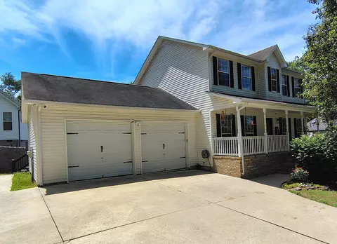 312 Autumn Trl, Ringgold, GA 30736