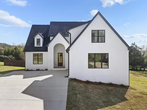 9830 Leslie Sandidge Dr, Ooltewah, TN 37363