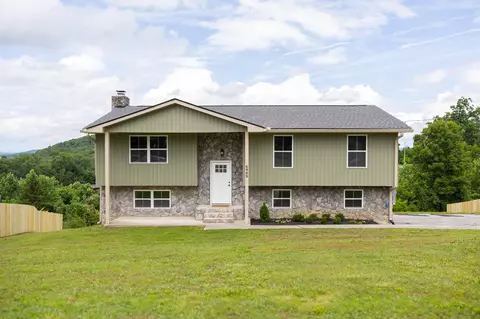 6909 Sandy Cove Dr, Harrison, TN 37341