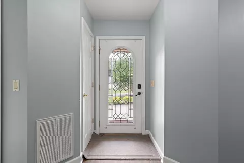Entry Way - 636 Pine Brow Trl, Chattanooga, TN 37421 photo 4 of 4