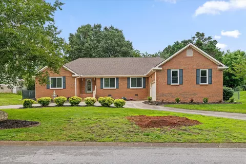 Exterior - 636 Pine Brow Trl, Chattanooga, TN 37421 photo 2 of 10