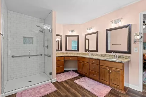 Bath - 636 Pine Brow Trl, Chattanooga, TN 37421 photo 2 of 5