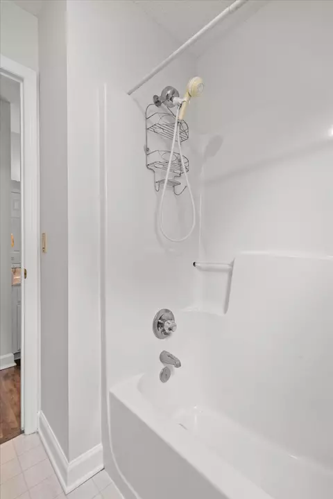 Bath - 636 Pine Brow Trl, Chattanooga, TN 37421 photo 5 of 5