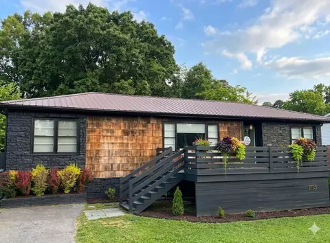1205 Poole St, Rossville, GA 30741