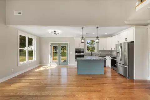 Living - 126 Mila Mae, Ocoee, TN 37361 photo 4 of 7