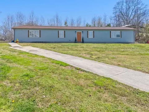 363 Hidden Hills Dr, Dayton, TN 37321