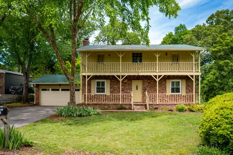 1319 Highcrest Dr, Hixson, TN 37343