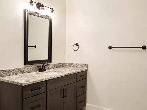 Bath - 123 Bob White Dr, Ocoee, TN 37361 photo 4 of 8