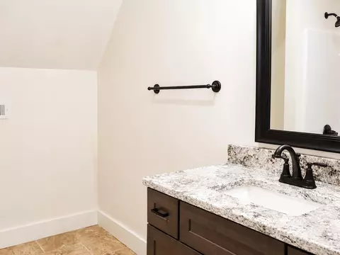 Bath - 123 Bob White Dr, Ocoee, TN 37361 photo 6 of 8