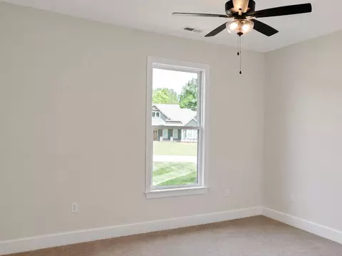 Bedroom - 123 Bob White Dr, Ocoee, TN 37361 photo 5 of 7