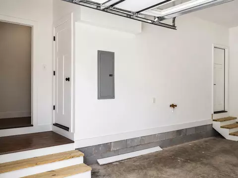 Entry Way - 123 Bob White Dr, Ocoee, TN 37361 photo 2 of 2