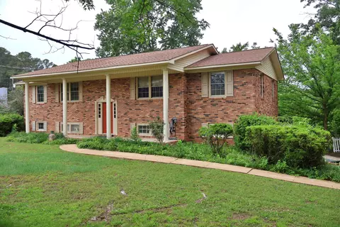 2912 Hillcrest Dr, Scottsboro, AL 35769