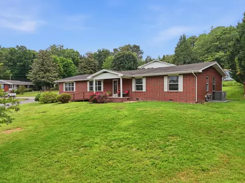 5 Montayne Dr, Rossville, GA 30741