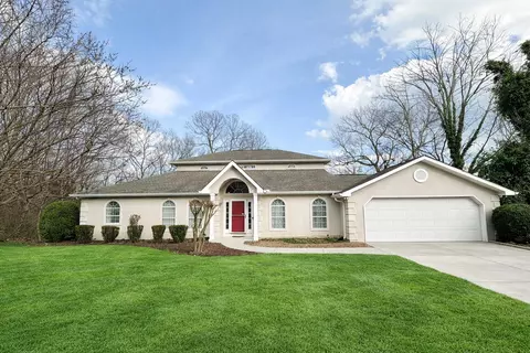 1239 Arabian Dr, Dalton, GA 30720