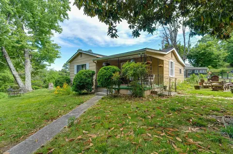 15926 Poole Rd, Sale Creek, TN 37373