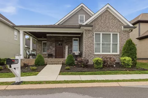 8755 Gentle Mist Cir, Ooltewah, TN 37363