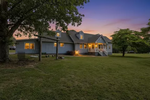 70 Cottage Ln, Chickamauga, GA 30707