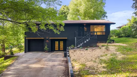 47 Crabtree Rd, Rossville, GA 30741