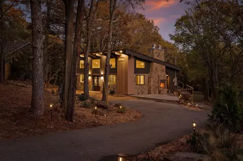 1815 Lula Lake Rd, Lookout Mountain, GA 30750