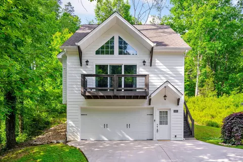 8936 Fuller Rd, Chattanooga, TN 37421